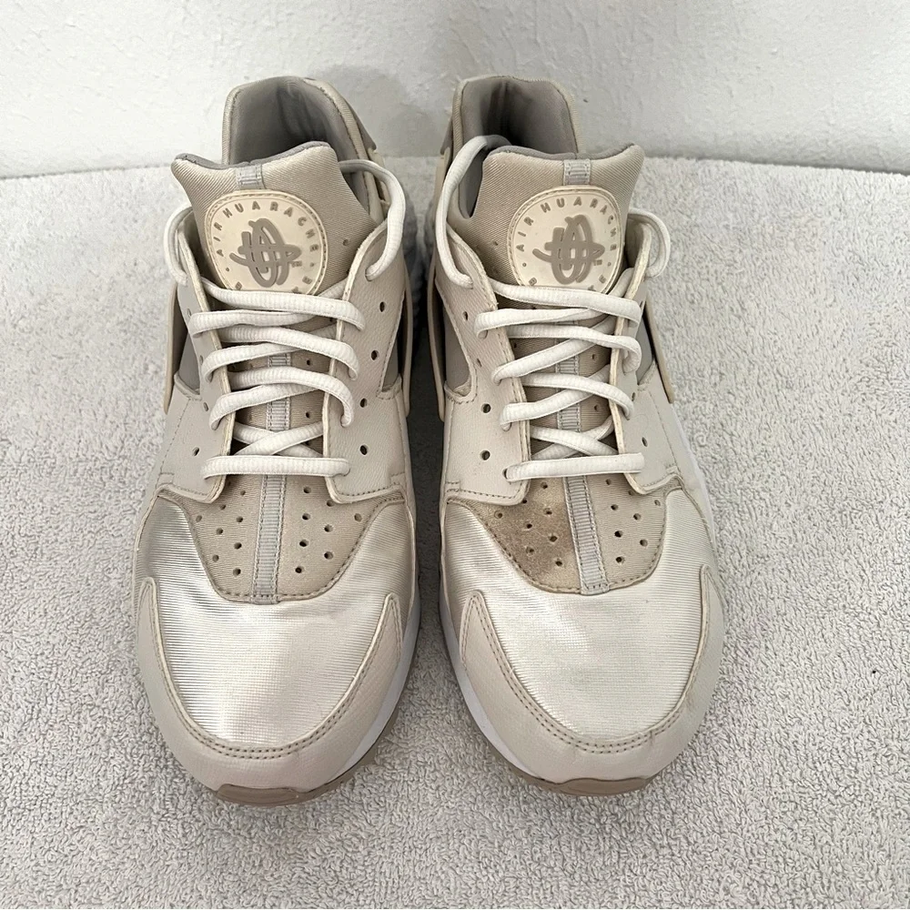 Nike Air Huarache Women Size 11 Athletic Running Shoes Beige White 634835-018